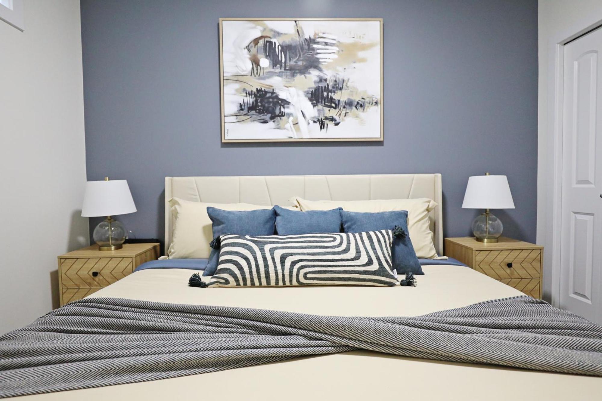 Elegant Escape With King Bed, Long Stays, Wem, Holiday home *